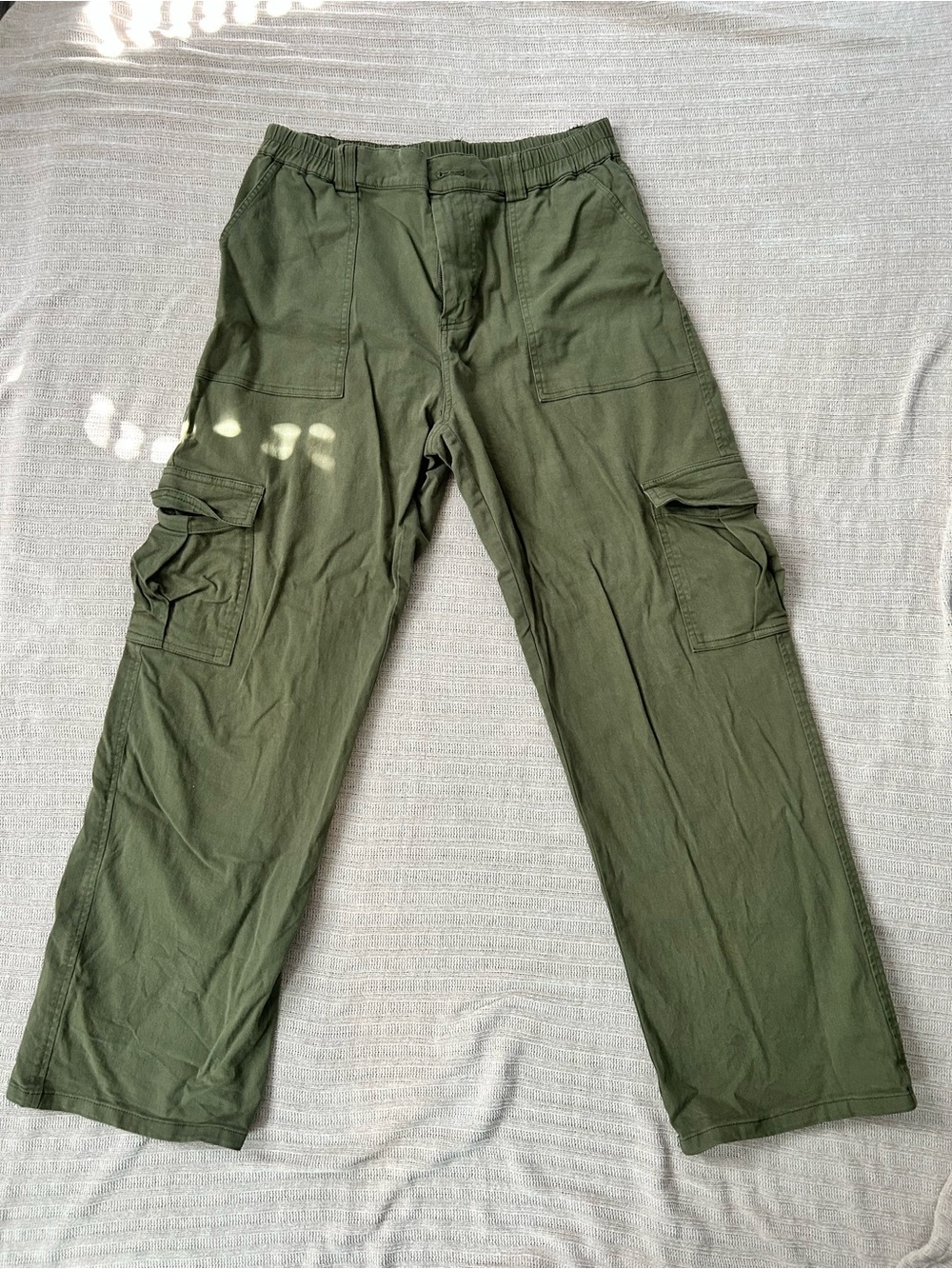 Green cargo pants